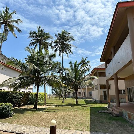 Elmina Bay Resort Exteriör bild