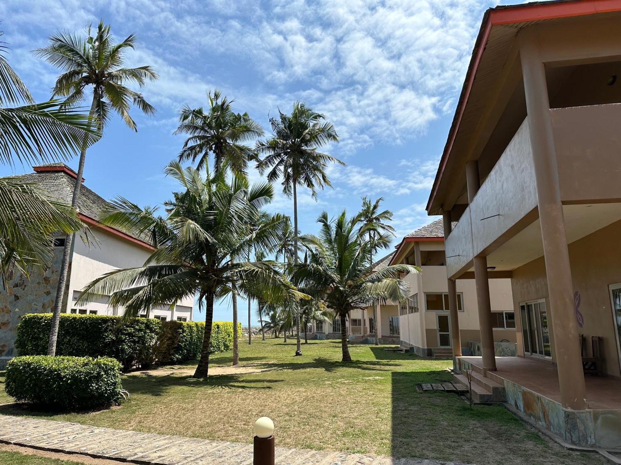 Elmina Bay Resort Exteriör bild
