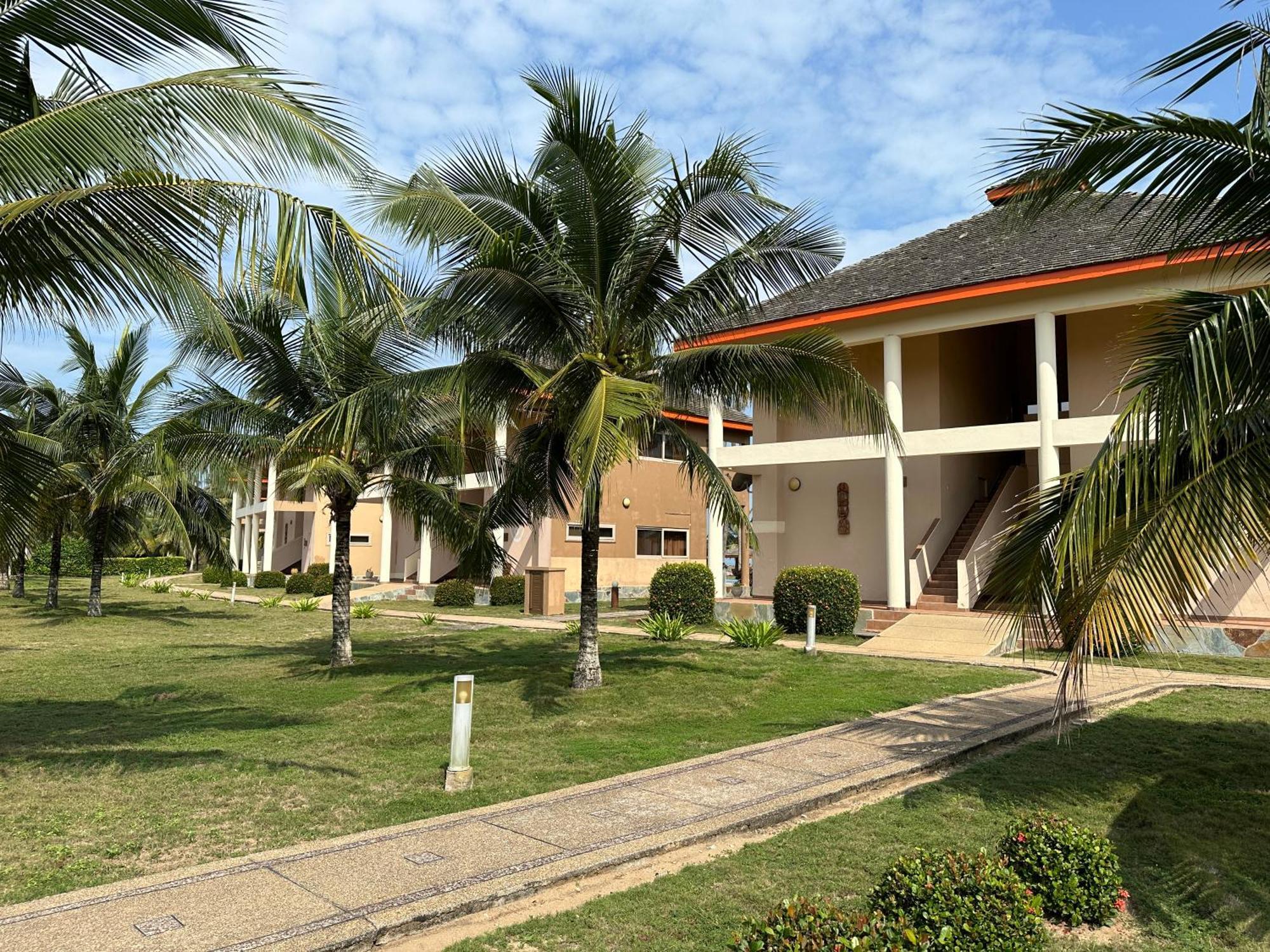 Elmina Bay Resort Exteriör bild
