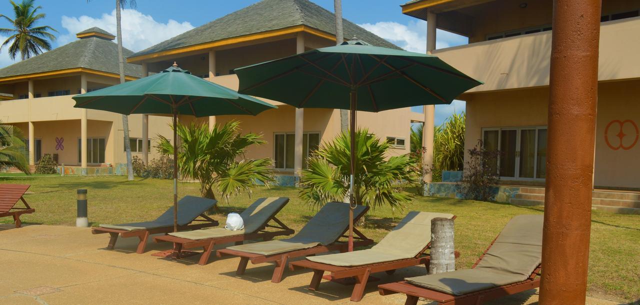 Elmina Bay Resort Exteriör bild