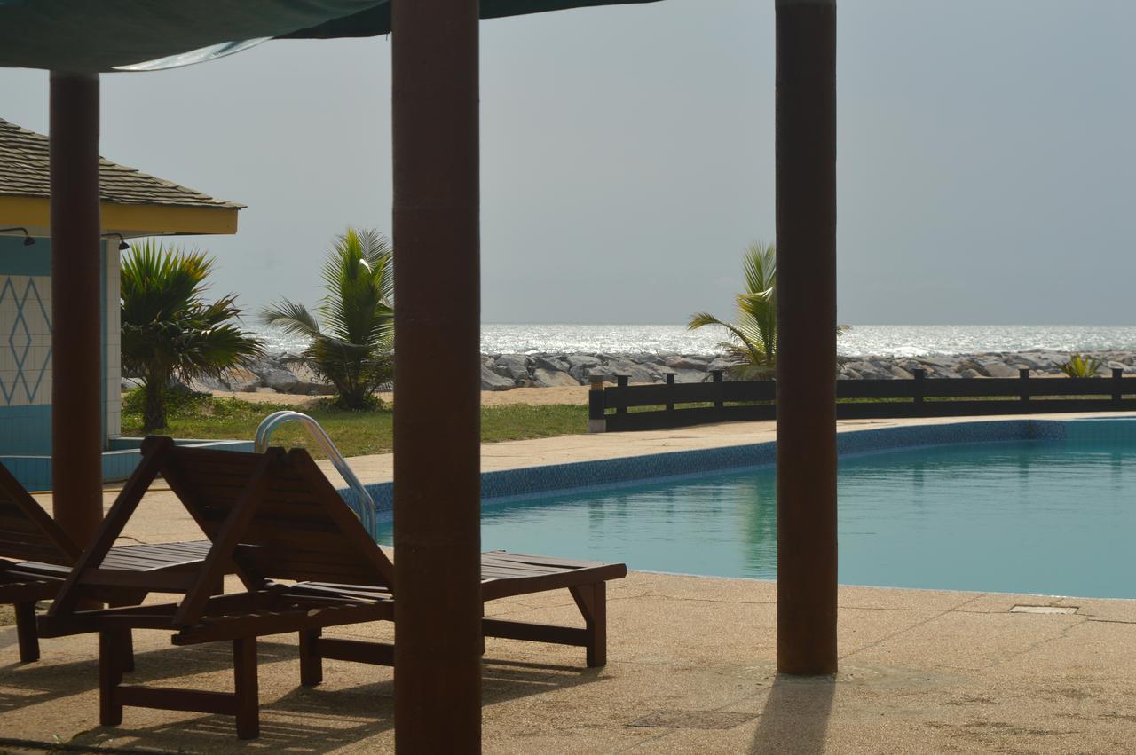 Elmina Bay Resort Exteriör bild