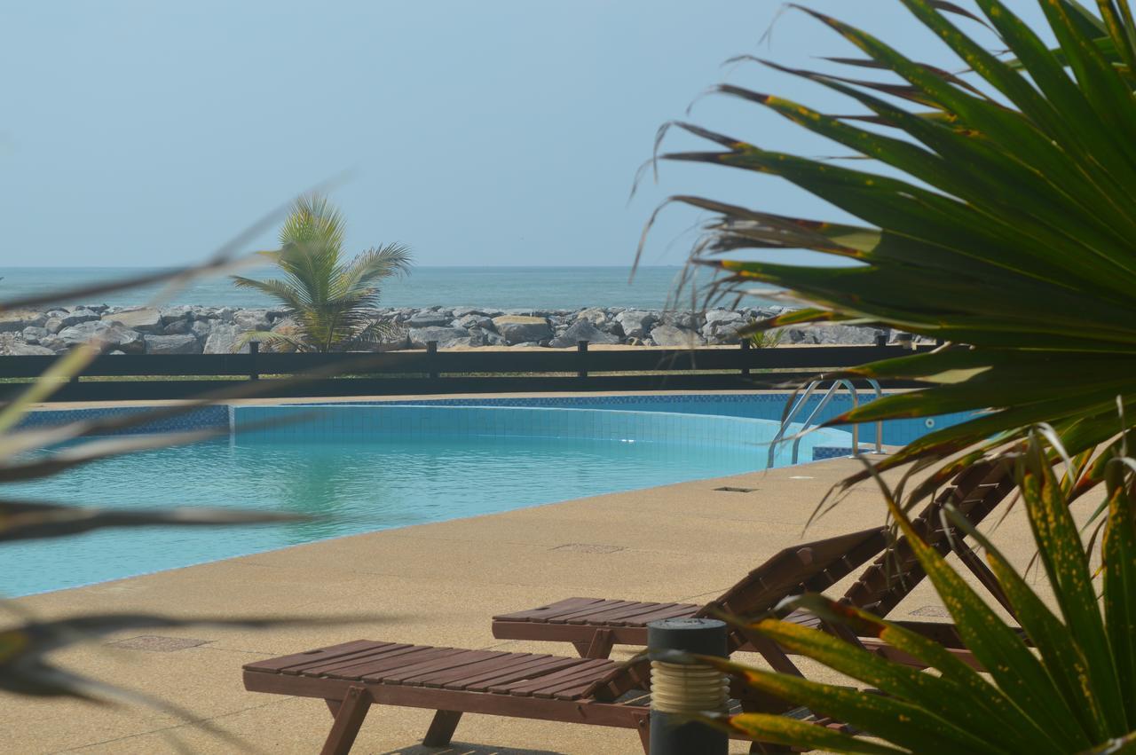 Elmina Bay Resort Exteriör bild